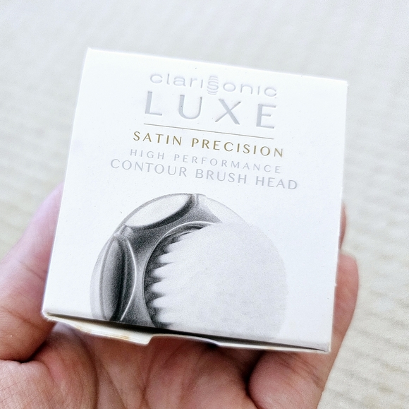 Clarisonic Luxe Satin Precision Contour Brush Head - Picture 1 of 12